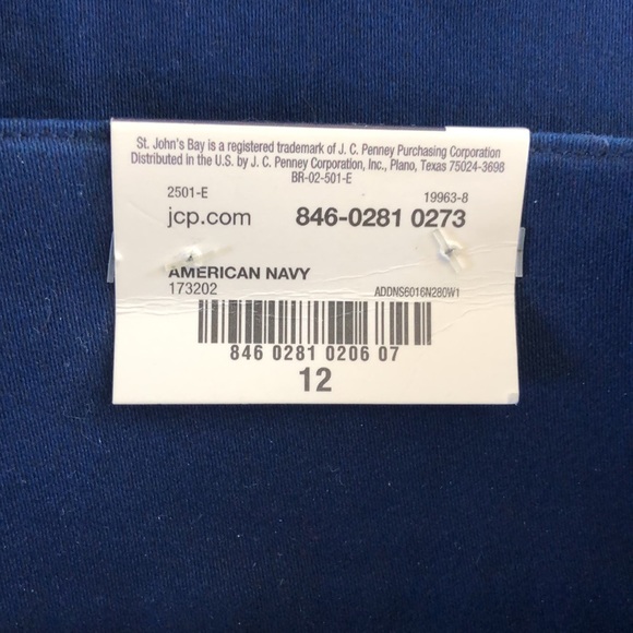 St. John’s Bay Mid Rise Slenderizing Capri Navy Blue Size 12 - Picture 5 of 11